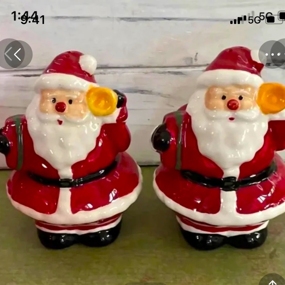 Vintage chubby Santa Claus ceramic S & P shakers
